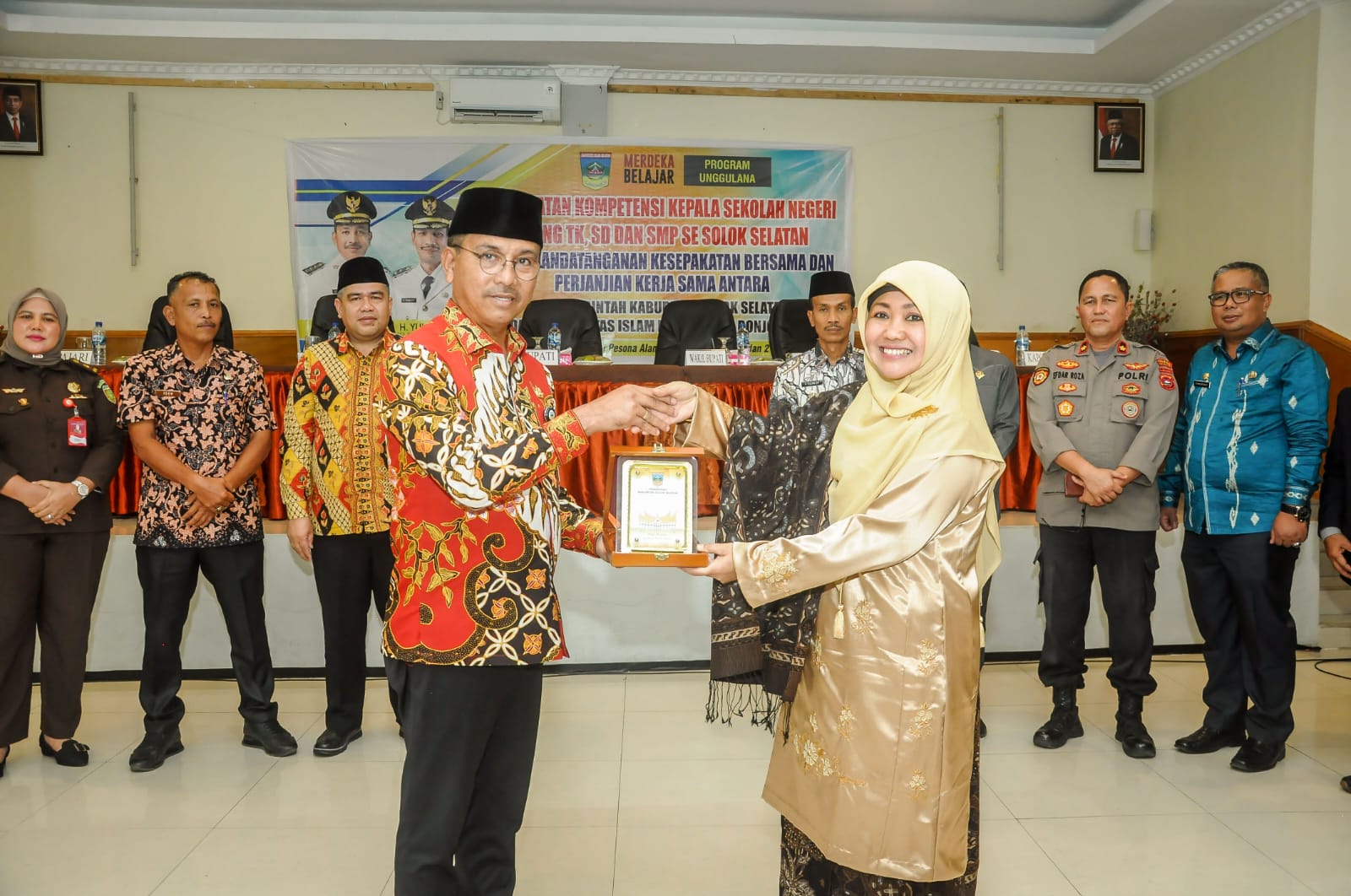 Pemerintah Kabupaten Solok Selatan lakukan penandatanganan Nota Kesepakatan (Memorandum of Understanding/MoU) dengan UIN Imam Bonjol Padang